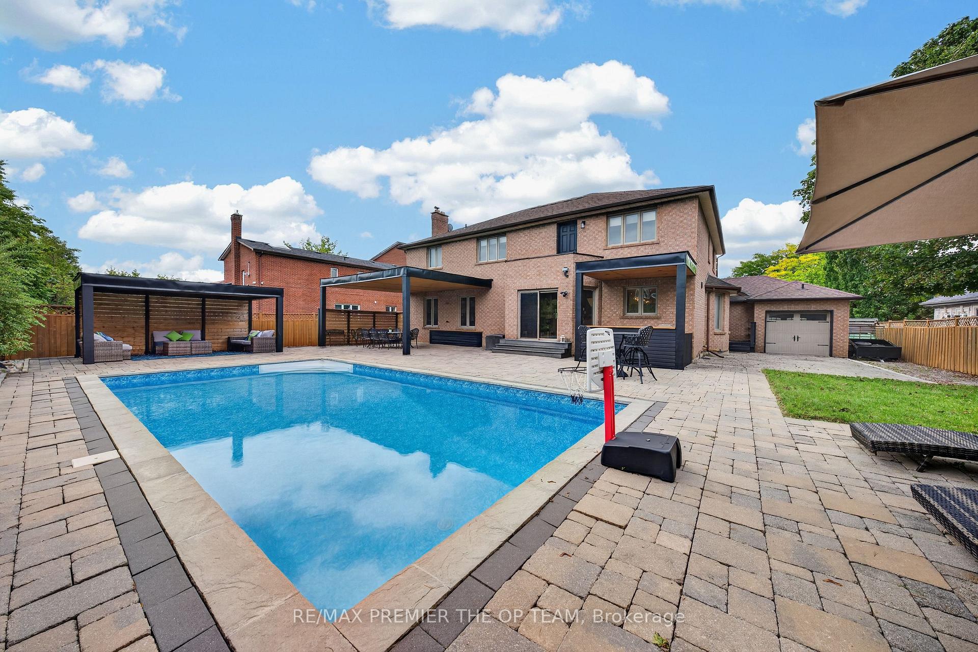 Photo 31 of 155 Dianawood Ridge, Vaughan, East Woodbridge — HOMEH