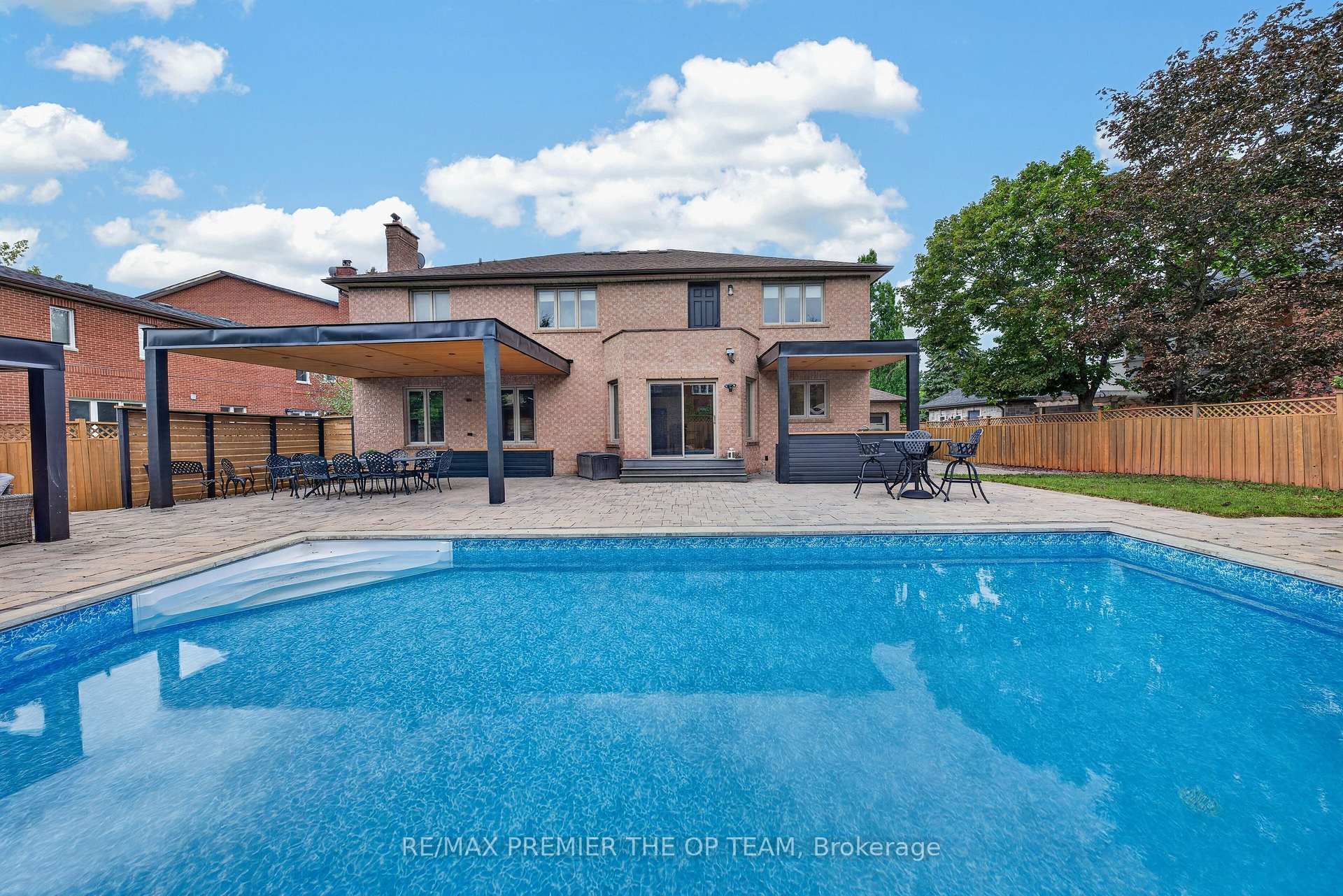 Photo 33 of 155 Dianawood Ridge, Vaughan, East Woodbridge — HOMEH