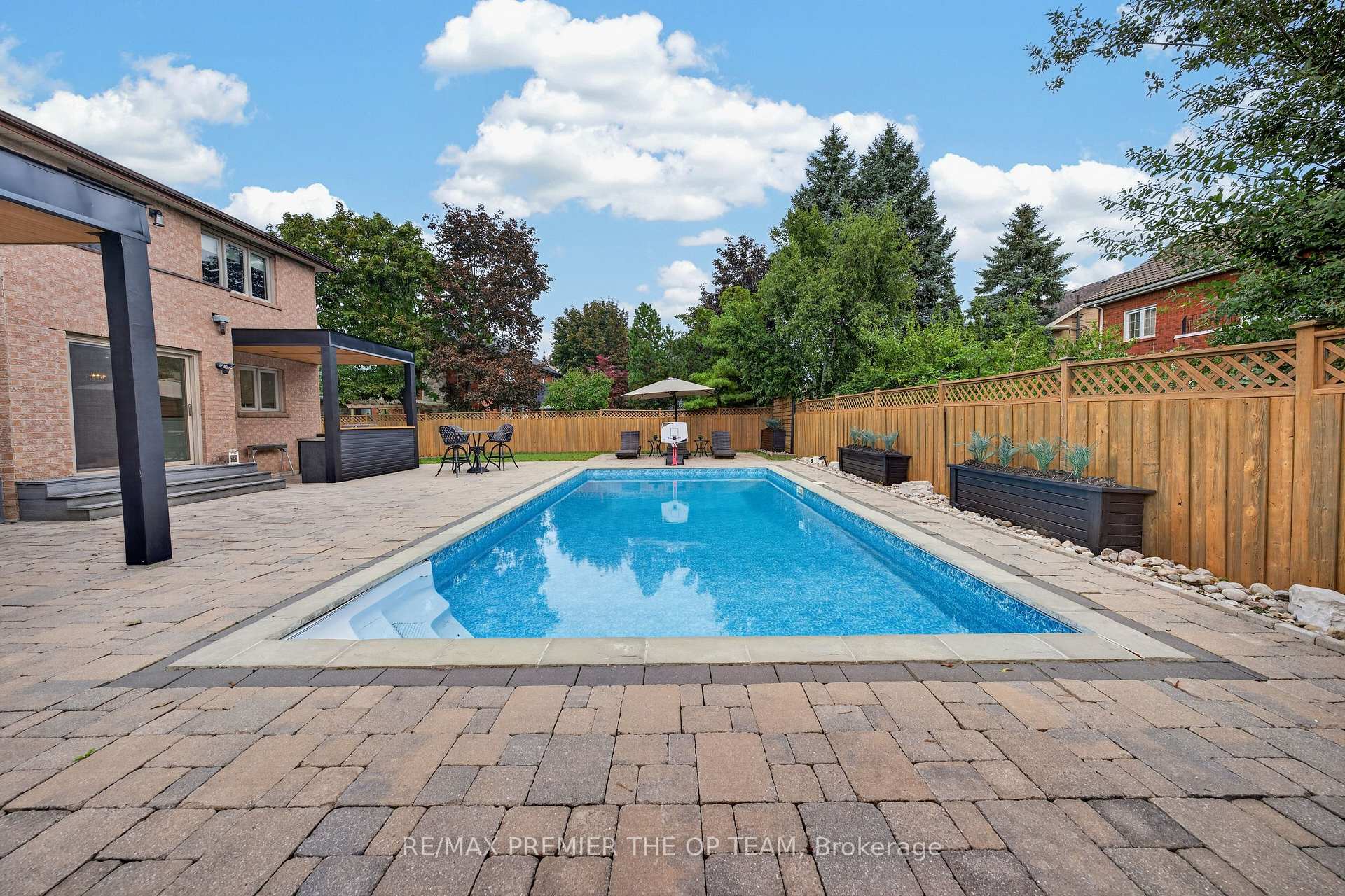 Photo 34 of 155 Dianawood Ridge, Vaughan, East Woodbridge — HOMEH