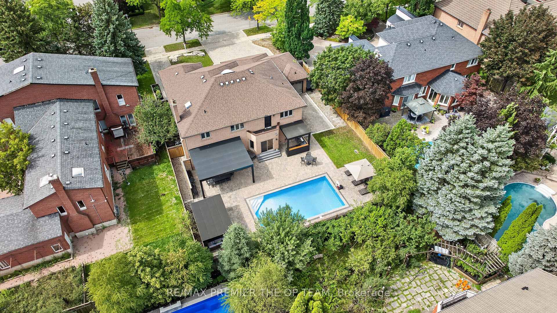 Photo 37 of 155 Dianawood Ridge, Vaughan, East Woodbridge — HOMEH
