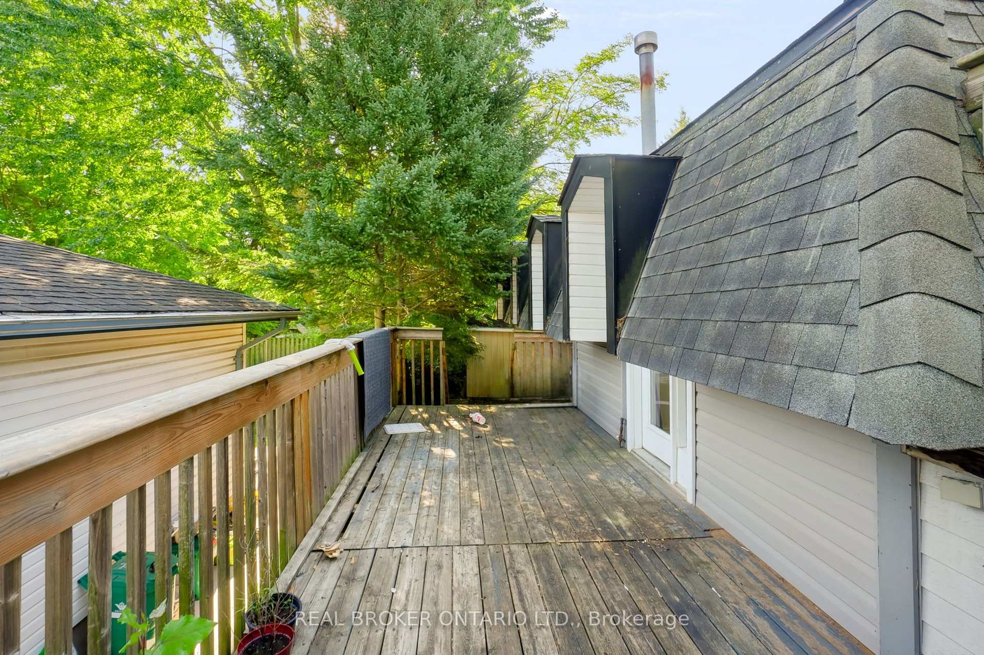 Photo 15 of 5 Nathaniel Crescent, Kitchener, Pioneer Park — HOMEH