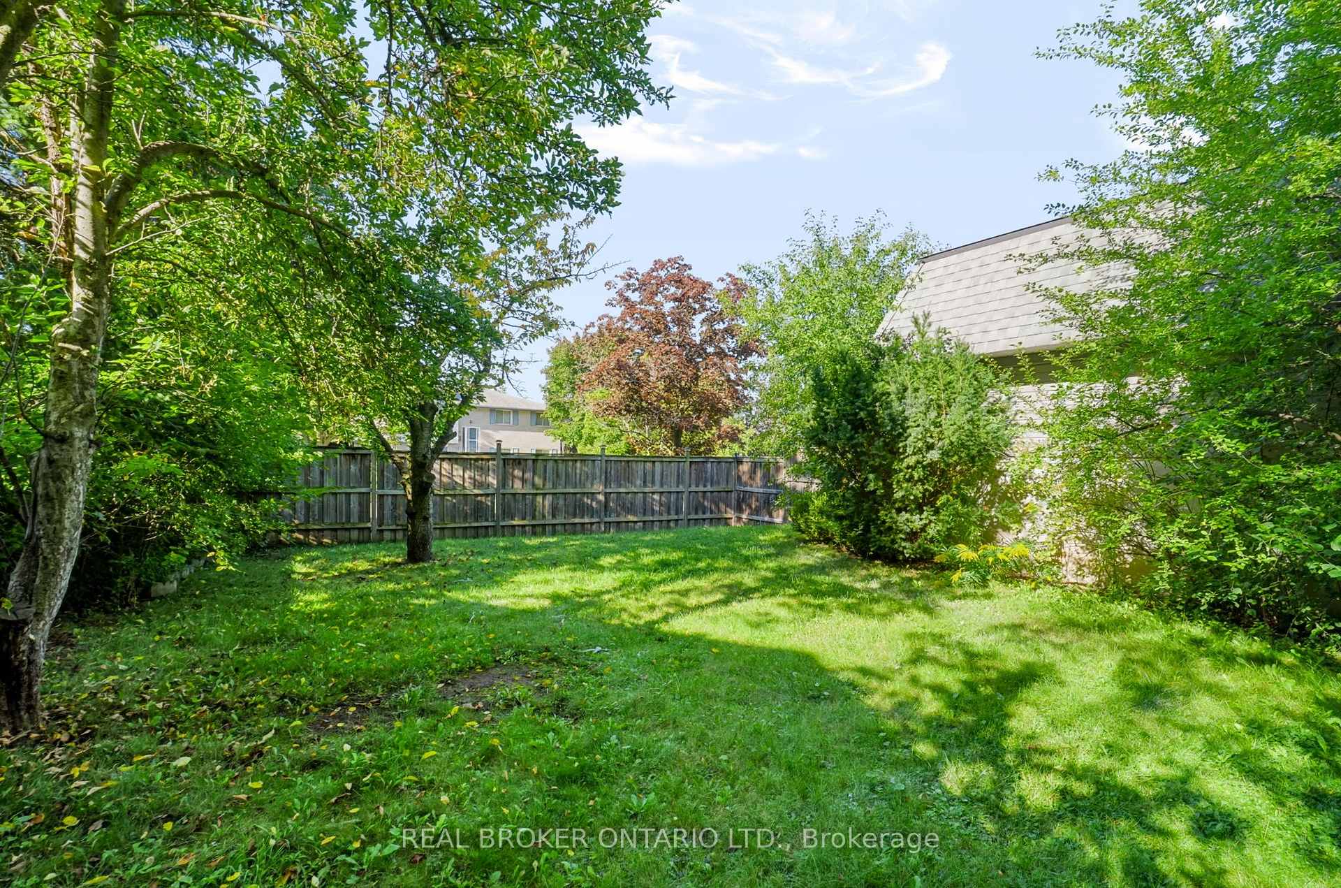 Photo 37 of 5 Nathaniel Crescent, Kitchener, Pioneer Park — HOMEH