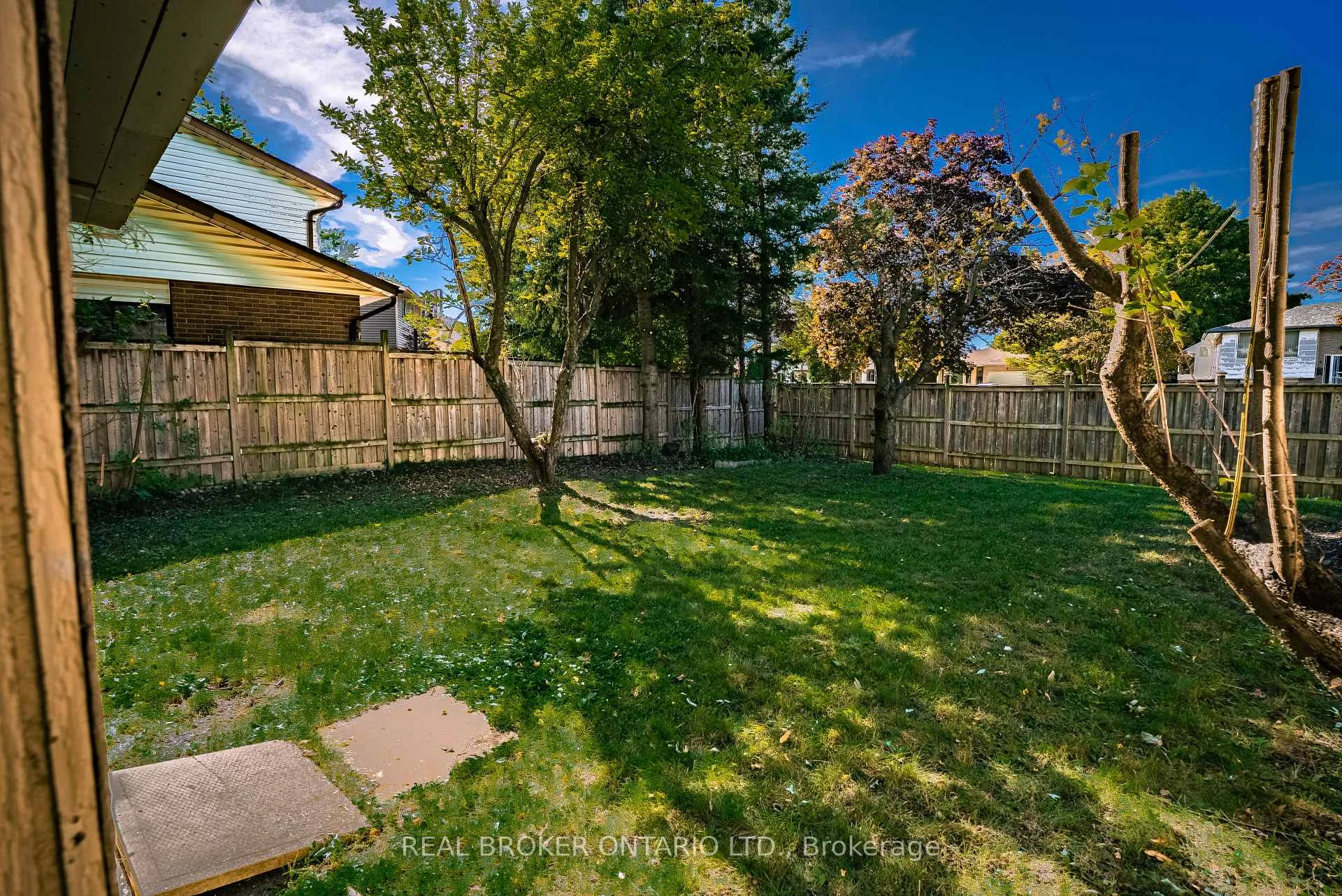 Photo 34 of 5 Nathaniel Crescent, Kitchener, Pioneer Park — HOMEH
