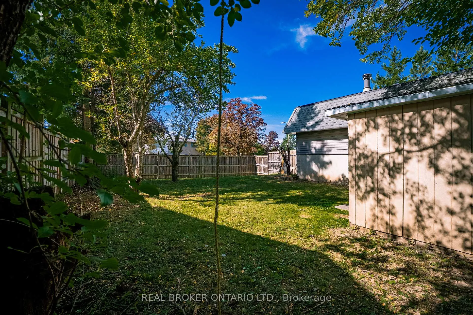 Photo 38 of 5 Nathaniel Crescent, Kitchener, Pioneer Park — HOMEH