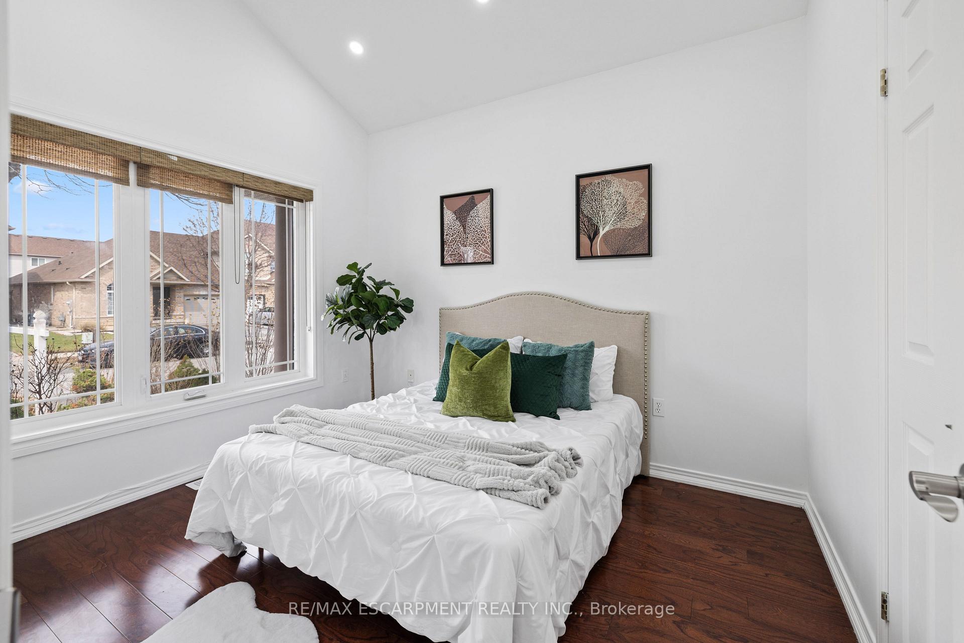 Photo 7 of 39 McKibbon Avenue, Hamilton, Rural Glanbrook — HOMEH