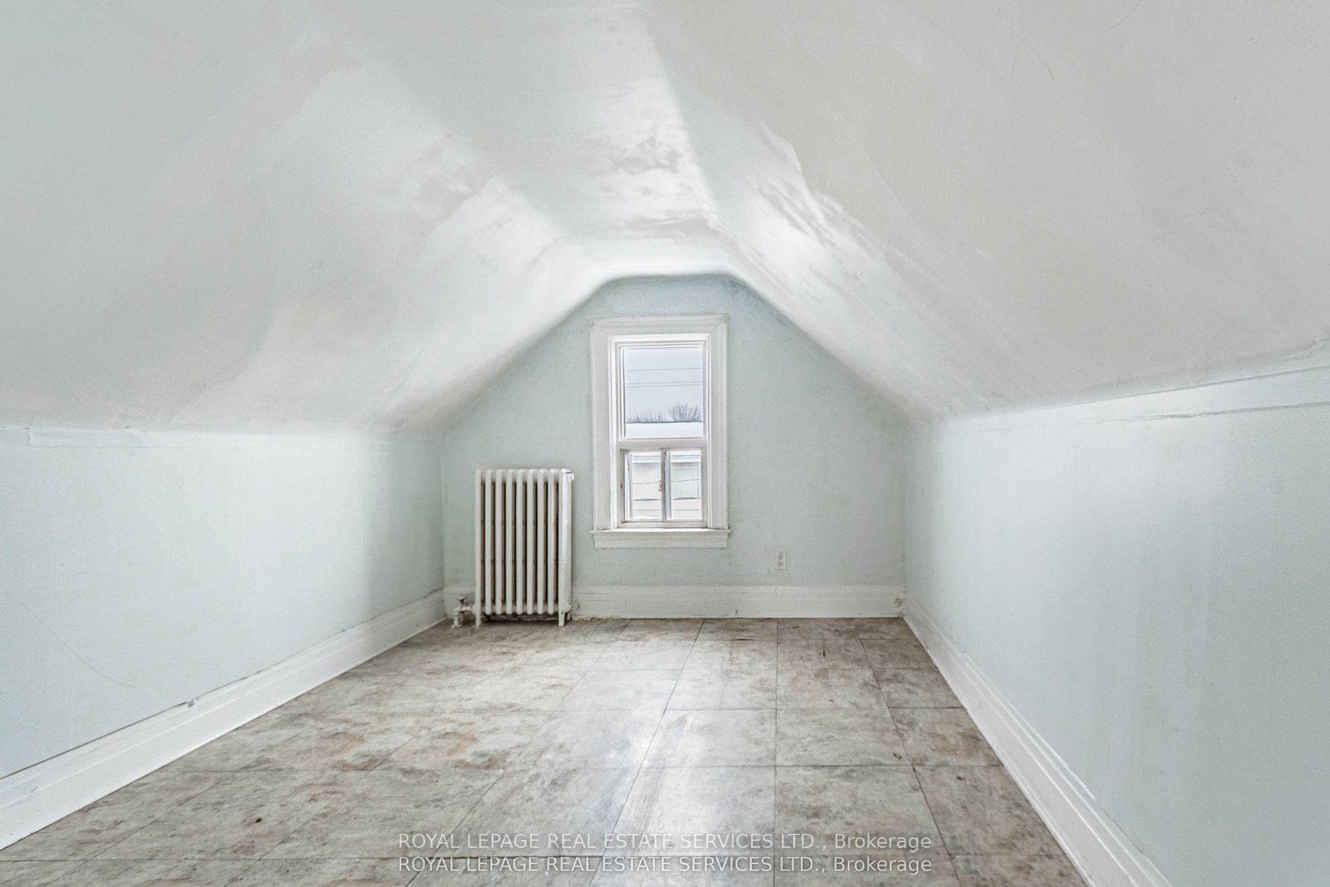 Photo 13 of 1160 Dufferin Street, Toronto, Dovercourt-Wallace Emerson-Junction — HOMEH