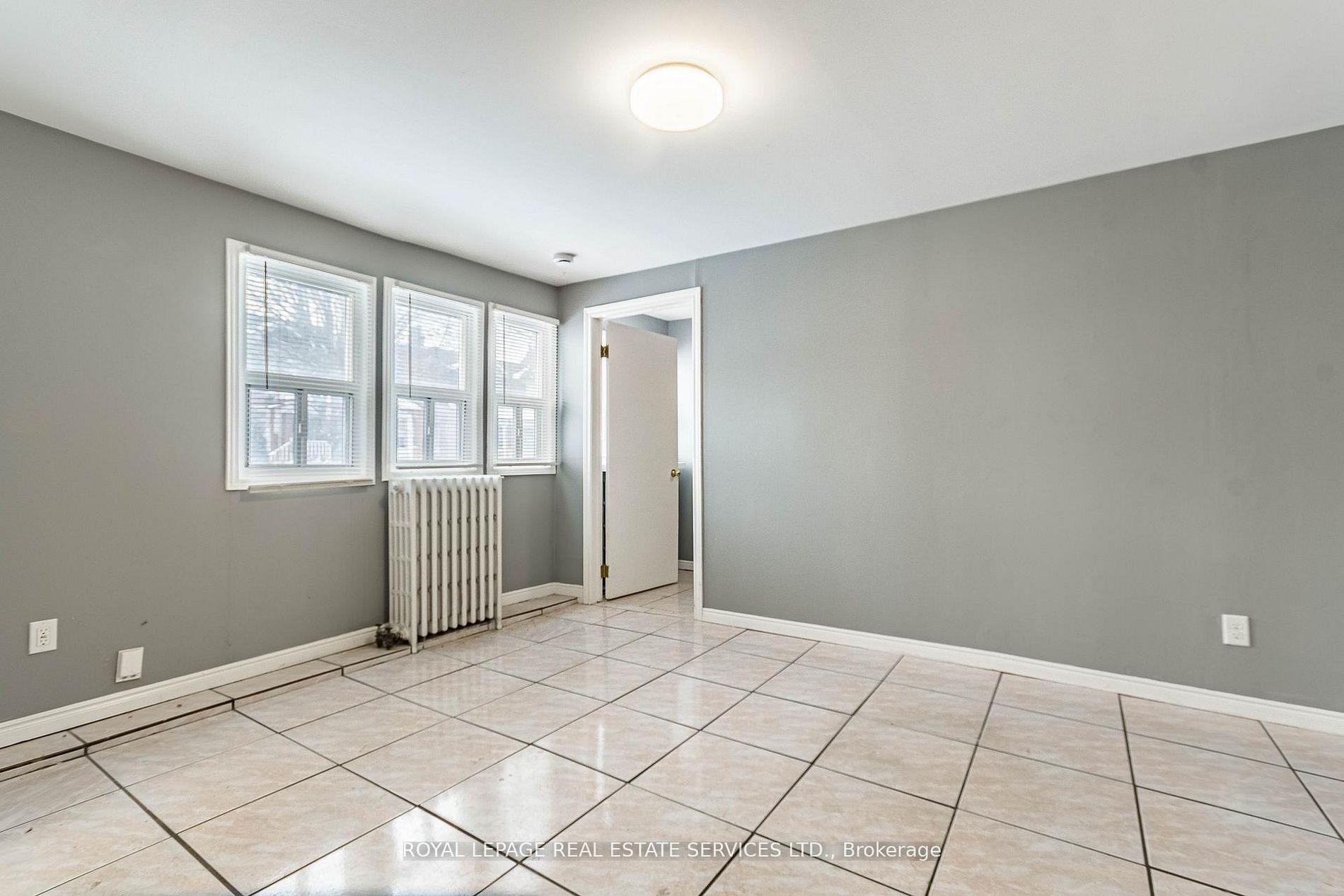 Photo 17 of 1160 Dufferin Street, Toronto, Dovercourt-Wallace Emerson-Junction — HOMEH