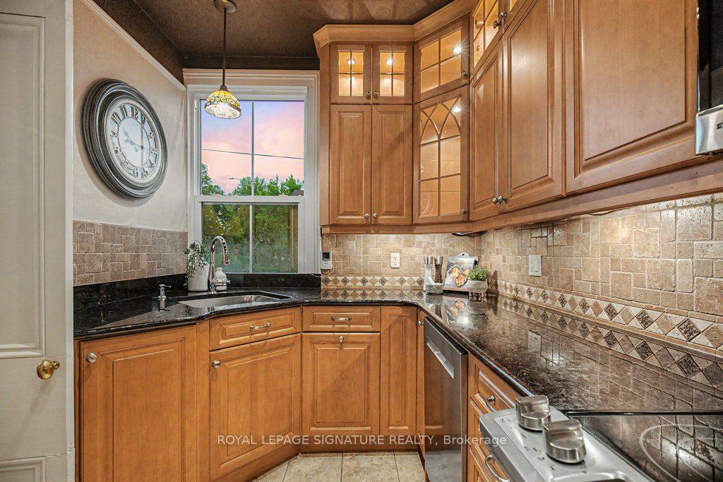 Photo 9 of 311 Byron Street N, Whitby, Downtown Whitby — HOMEH