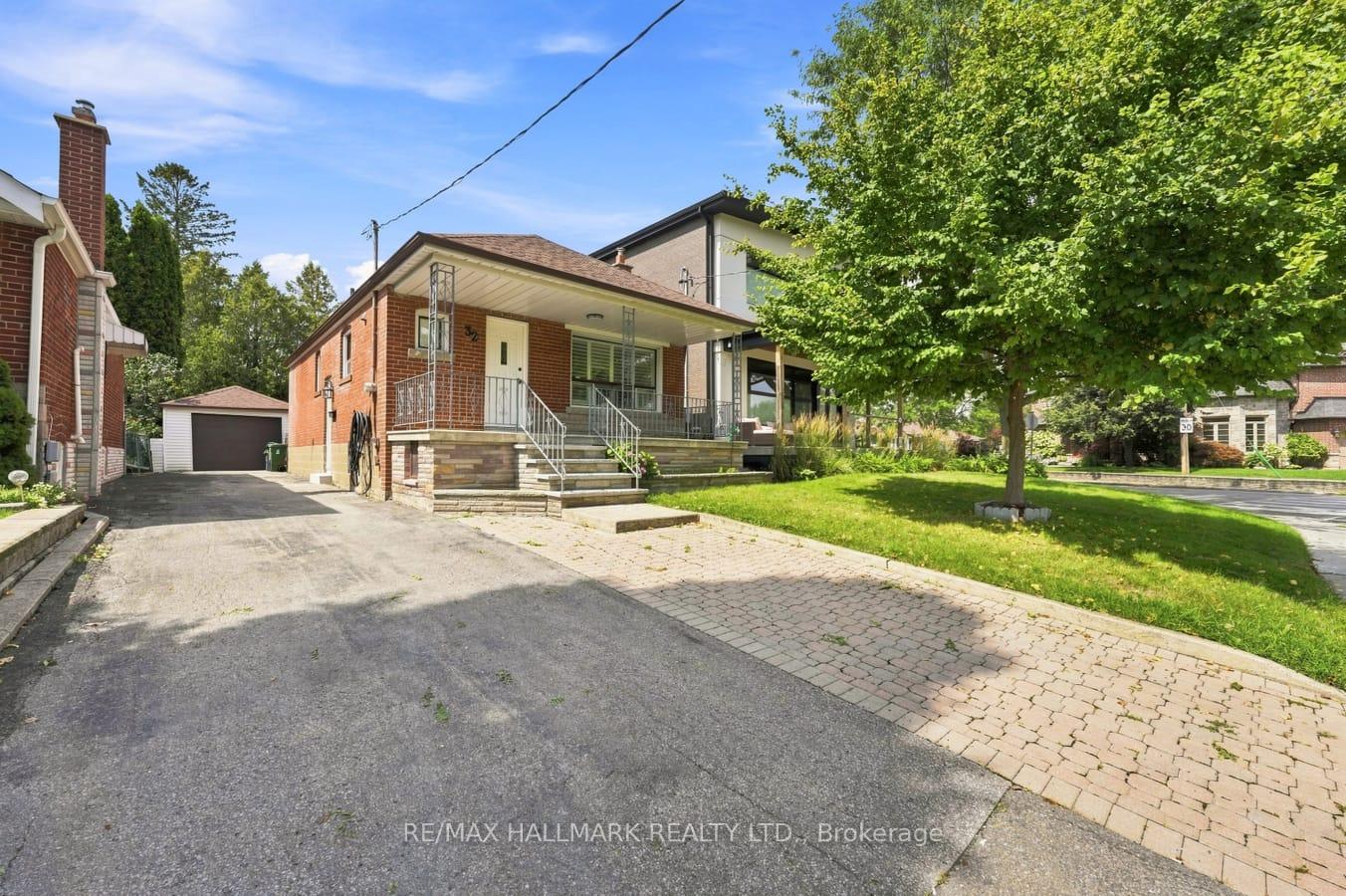 Photo 4 of 32 Denvale Road, Toronto, O'Connor-Parkview — HOMEH
