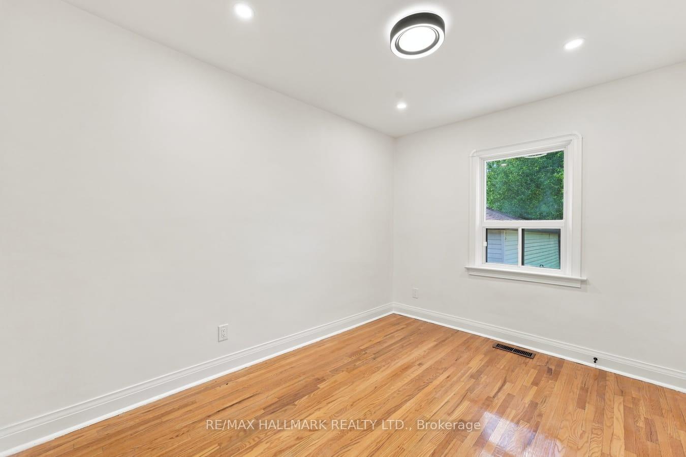 Photo 16 of 32 Denvale Road, Toronto, O'Connor-Parkview — HOMEH