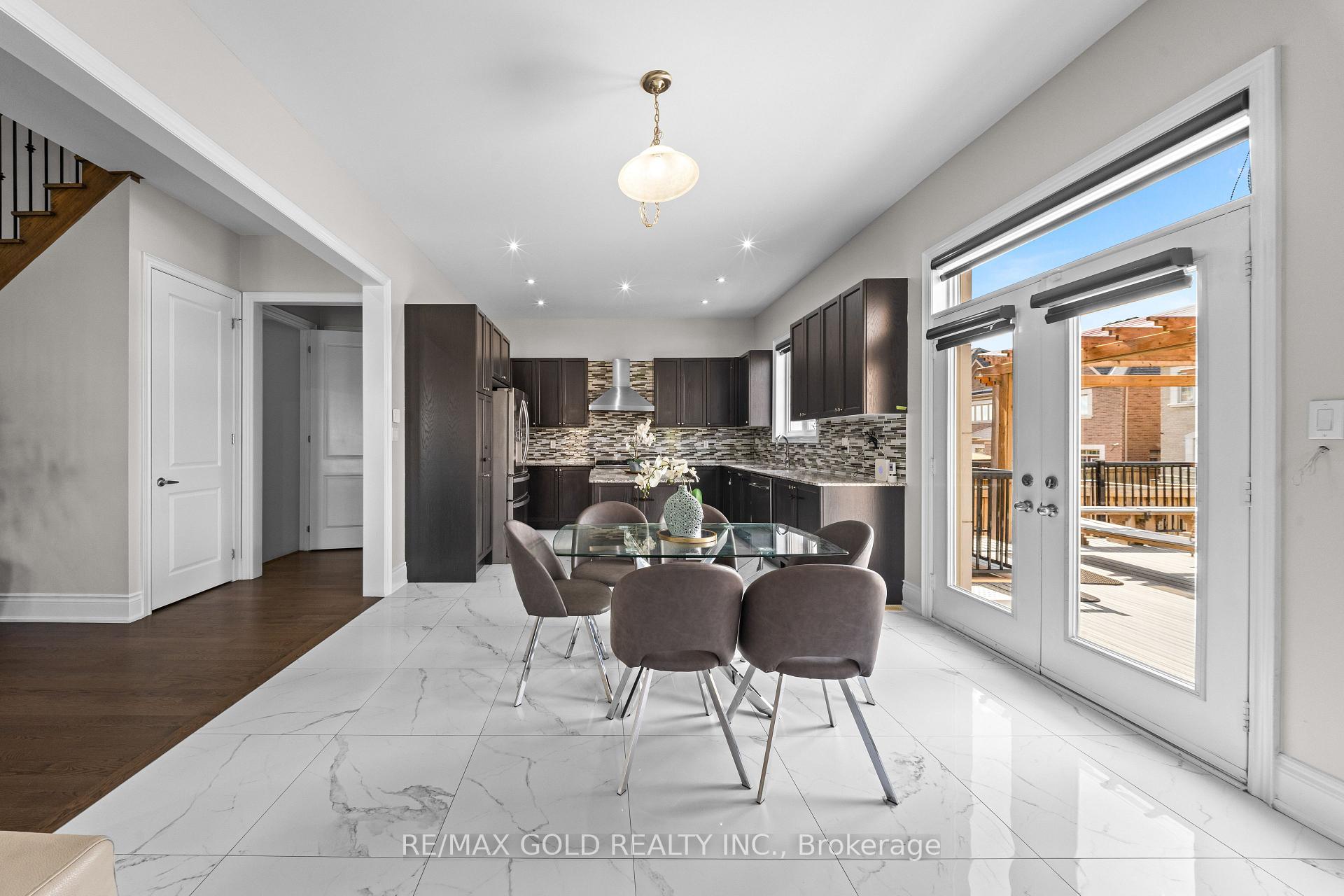 Photo 9 of 54 Gordon Randle Drive, Brampton, Toronto Gore Rural Estate — HOMEH