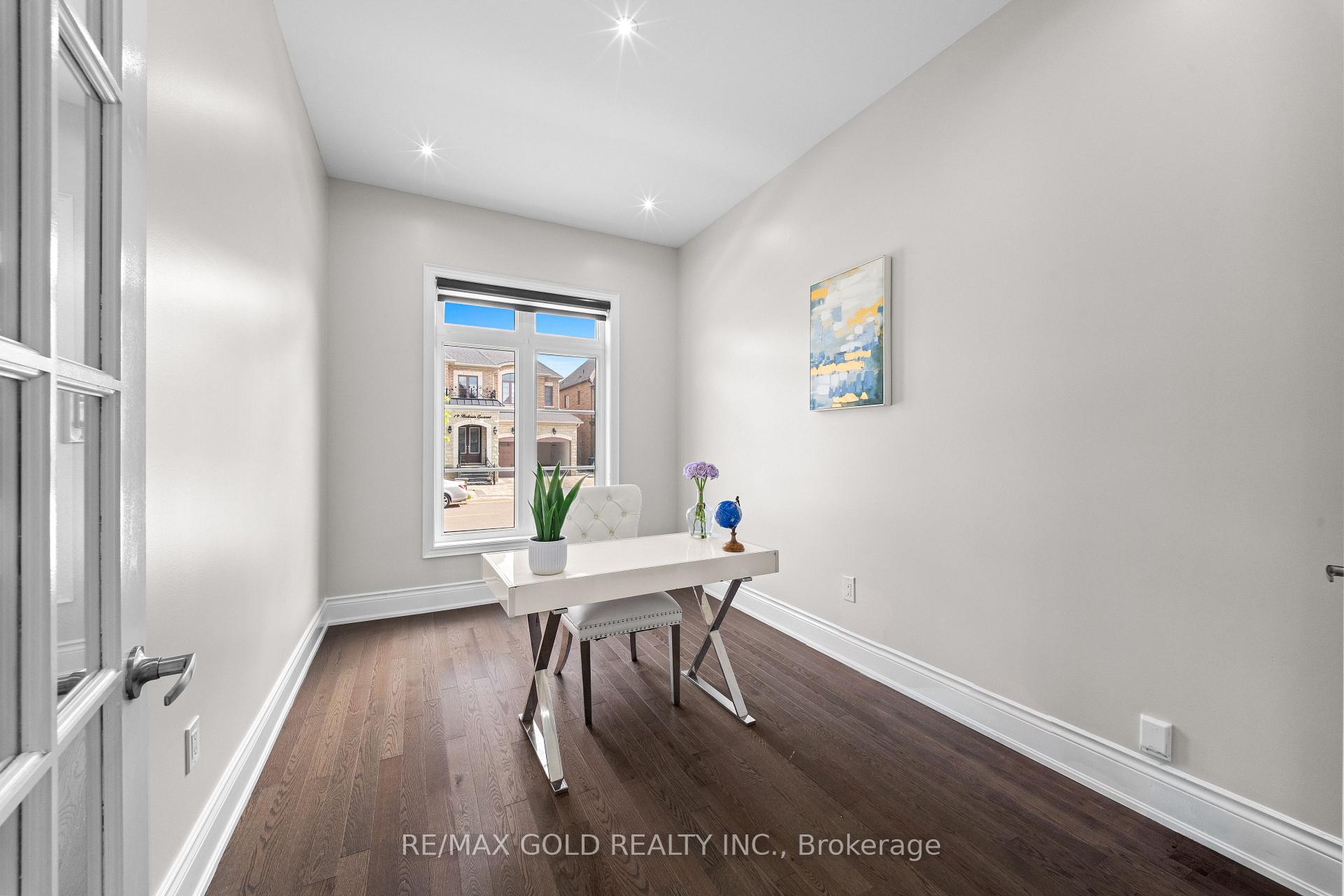 Photo 14 of 54 Gordon Randle Drive, Brampton, Toronto Gore Rural Estate — HOMEH