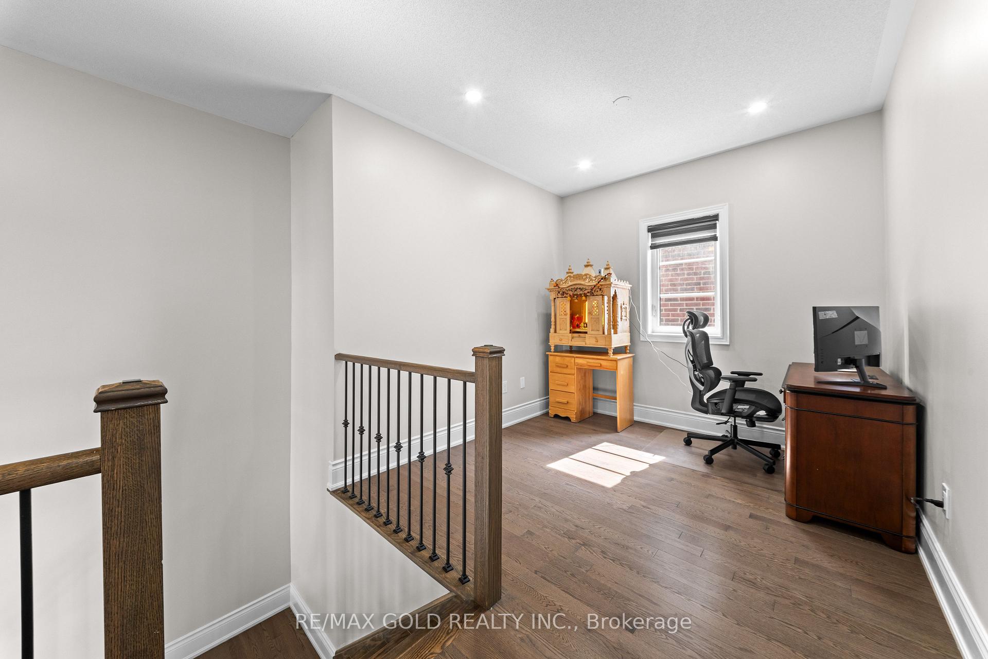 Photo 17 of 54 Gordon Randle Drive, Brampton, Toronto Gore Rural Estate — HOMEH