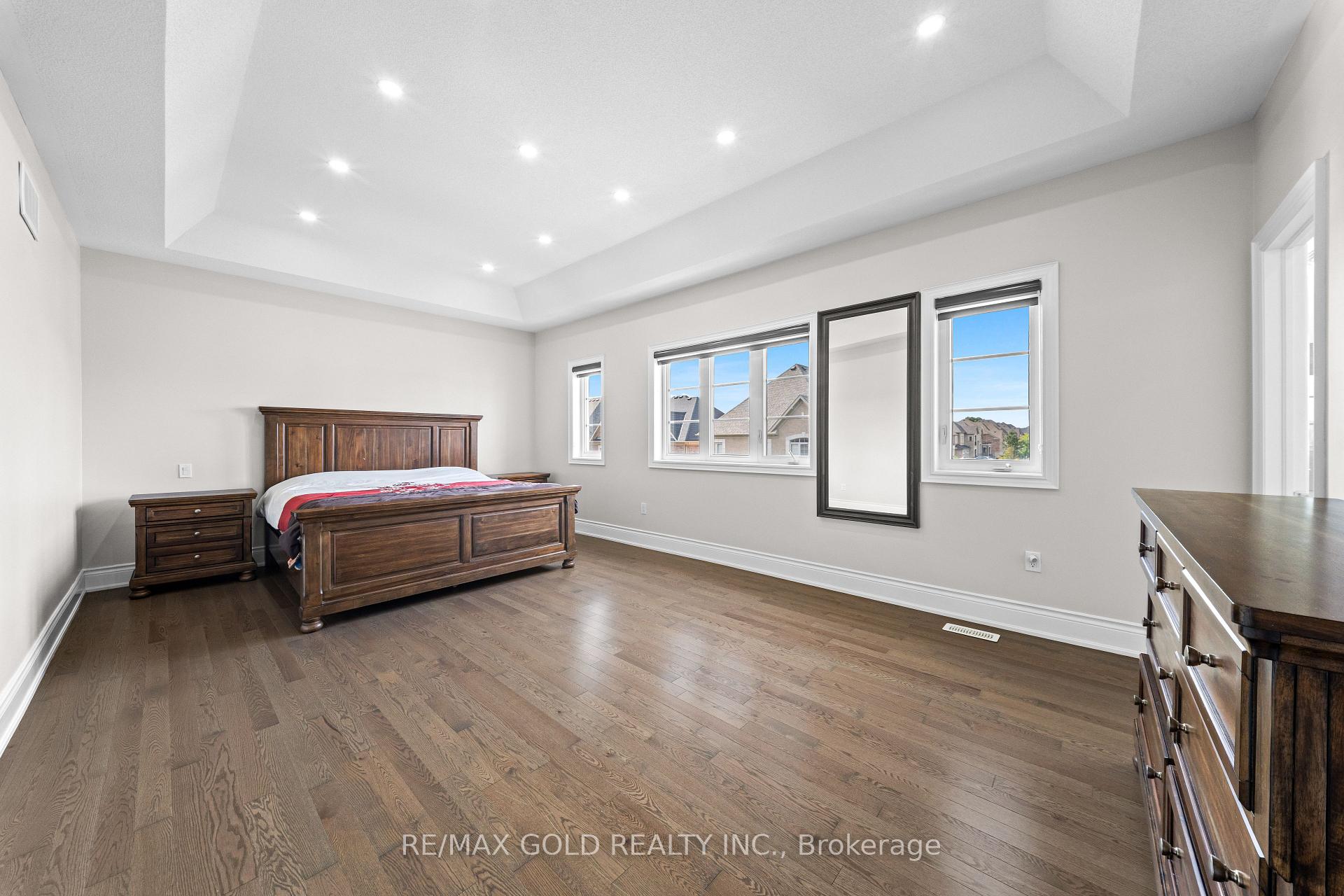 Photo 18 of 54 Gordon Randle Drive, Brampton, Toronto Gore Rural Estate — HOMEH