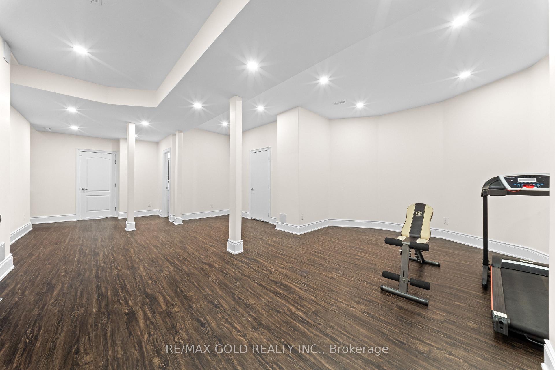 Photo 33 of 54 Gordon Randle Drive, Brampton, Toronto Gore Rural Estate — HOMEH