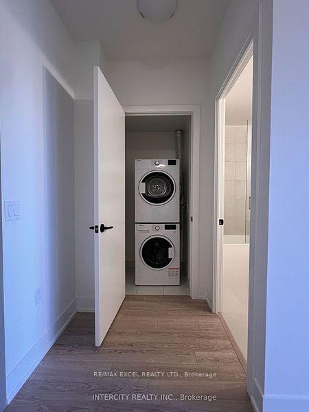 Photo 7 of Unit 426, 2075 King Road, King, King City — HOMEH