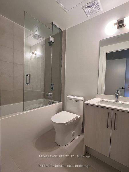 Photo 8 of Unit 426, 2075 King Road, King, King City — HOMEH
