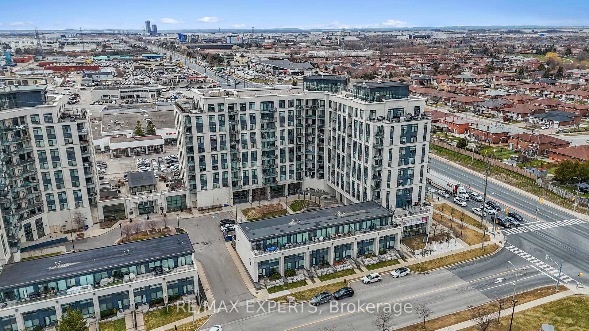 Photo 2 of Unit 201, 12 Woodstream Boulevard, Vaughan, Vaughan Grove — HOMEH