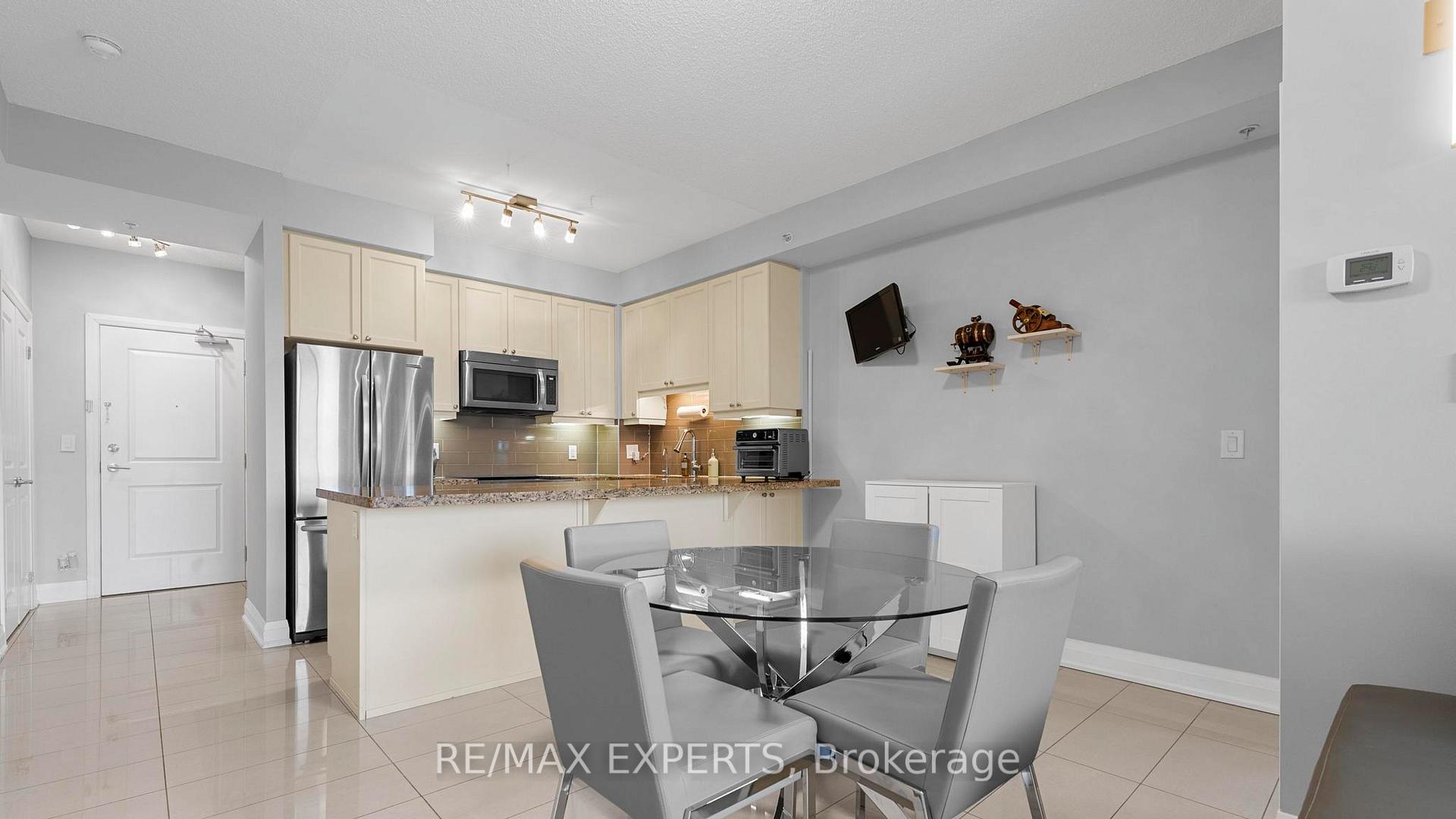 Photo 8 of Unit 201, 12 Woodstream Boulevard, Vaughan, Vaughan Grove — HOMEH