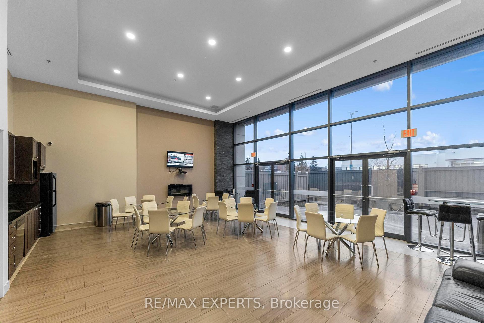 Photo 21 of Unit 201, 12 Woodstream Boulevard, Vaughan, Vaughan Grove — HOMEH