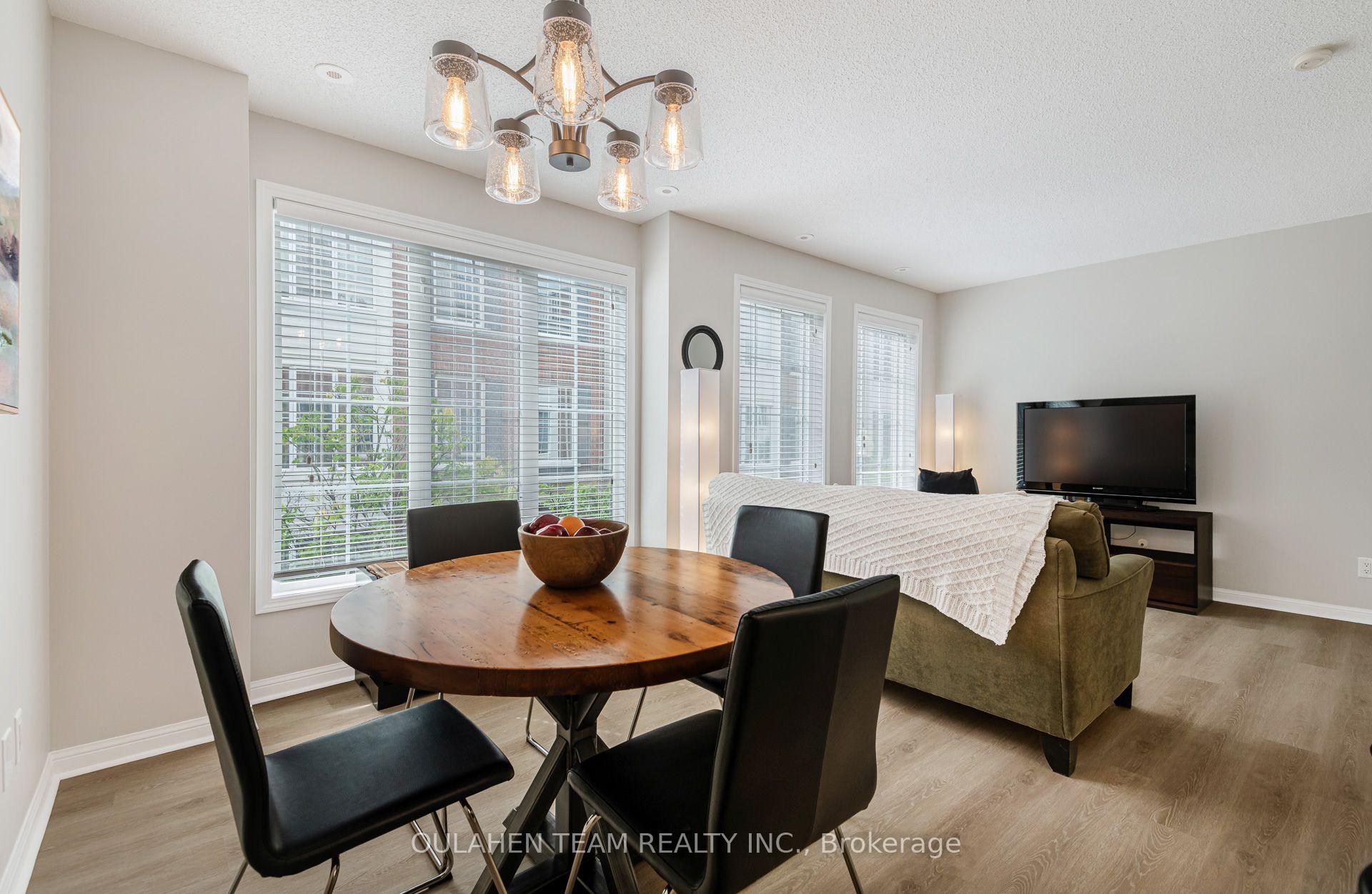 Photo 6 of Unit 1011, 5 Everson Drive, North York, Willowdale East — HOMEH