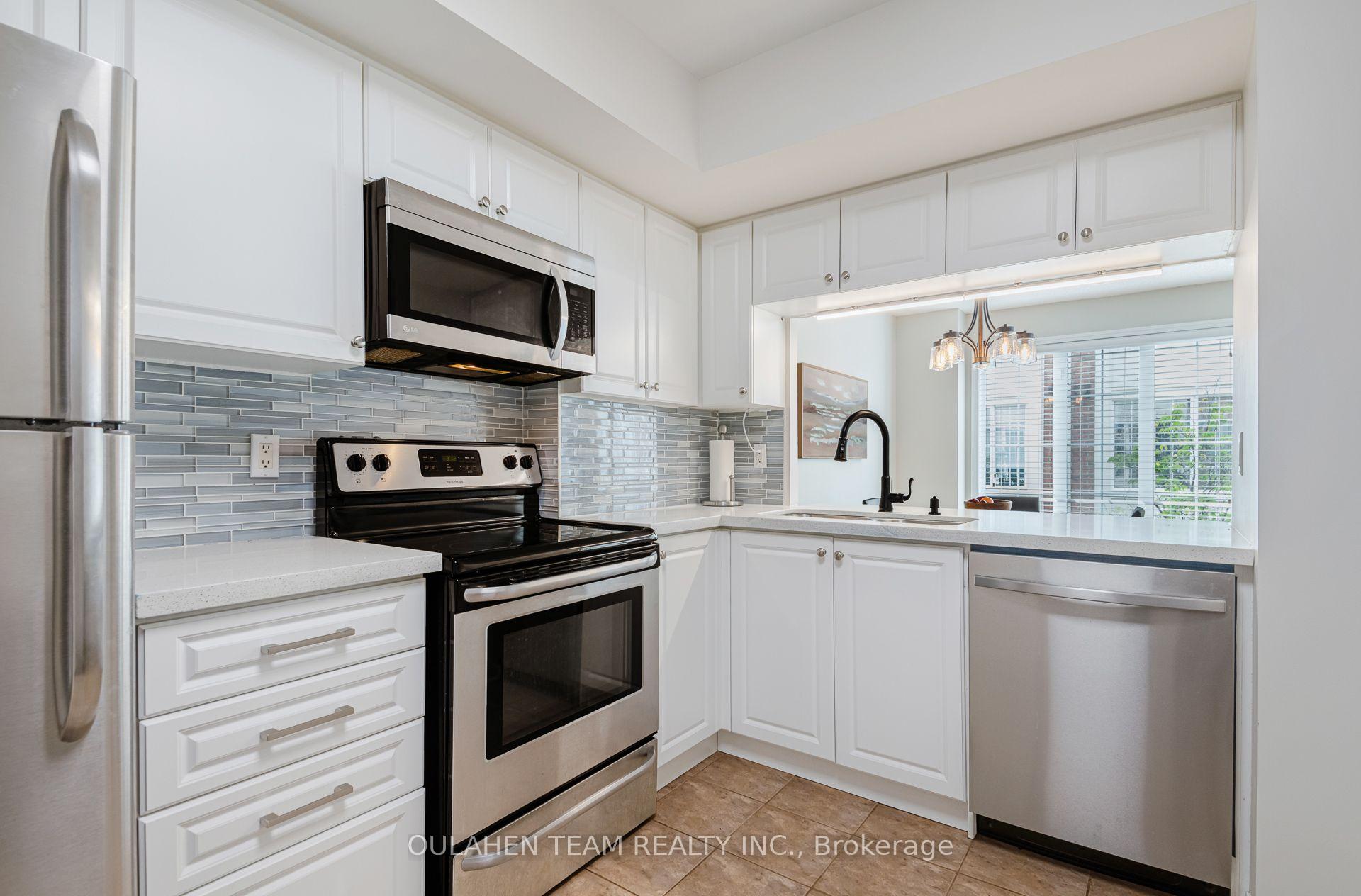 Photo 9 of Unit 1011, 5 Everson Drive, North York, Willowdale East — HOMEH