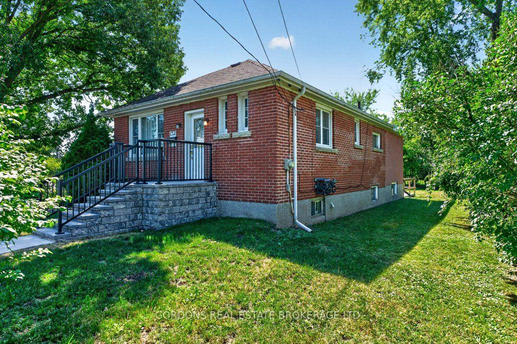 Photo 6 of 132 Joseph Street, Kingston, East of Sir John A. Blvd — HOMEH
