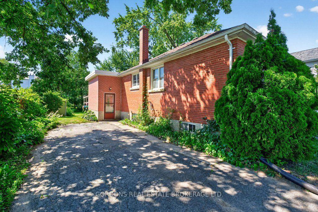 Photo 11 of 132 Joseph Street, Kingston, East of Sir John A. Blvd — HOMEH