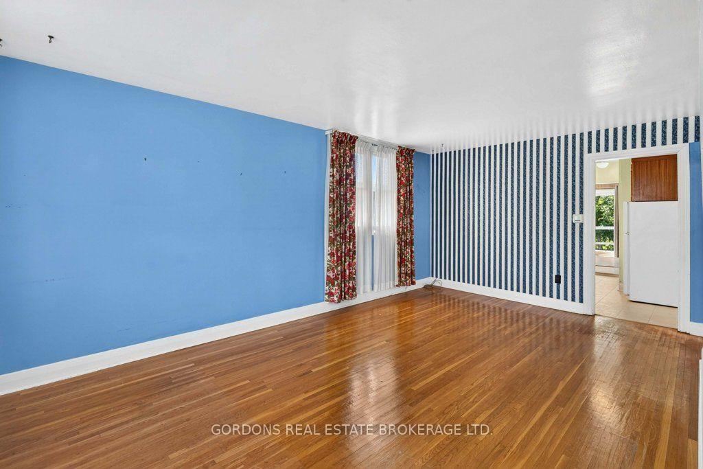Photo 13 of 132 Joseph Street, Kingston, East of Sir John A. Blvd — HOMEH