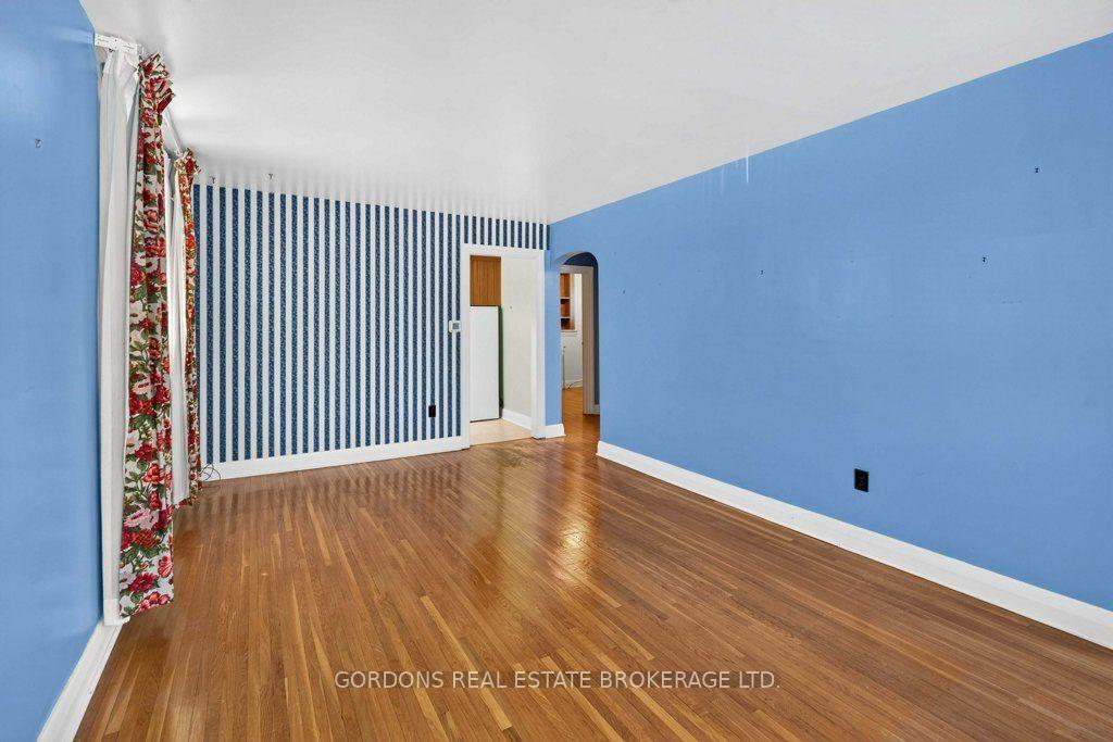 Photo 16 of 132 Joseph Street, Kingston, East of Sir John A. Blvd — HOMEH