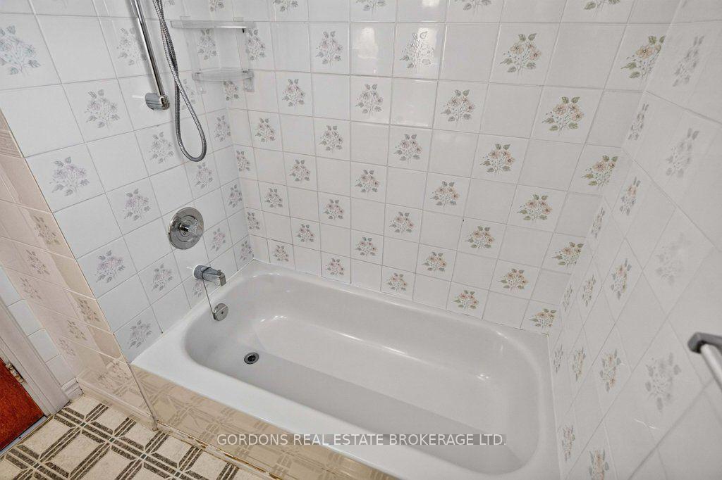 Photo 22 of 132 Joseph Street, Kingston, East of Sir John A. Blvd — HOMEH