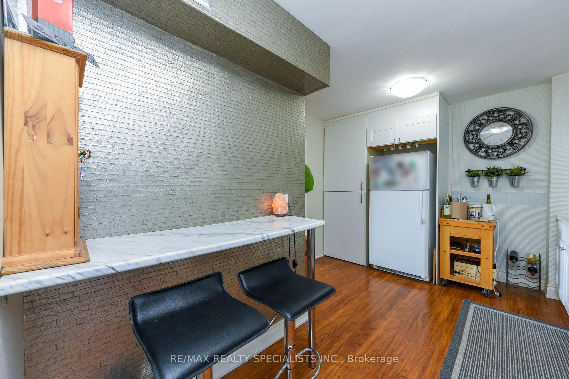 Photo 23 of Unit PH2005, 716 The West Mall, Etobicoke, Eringate-Centennial-West Deane — HOMEH