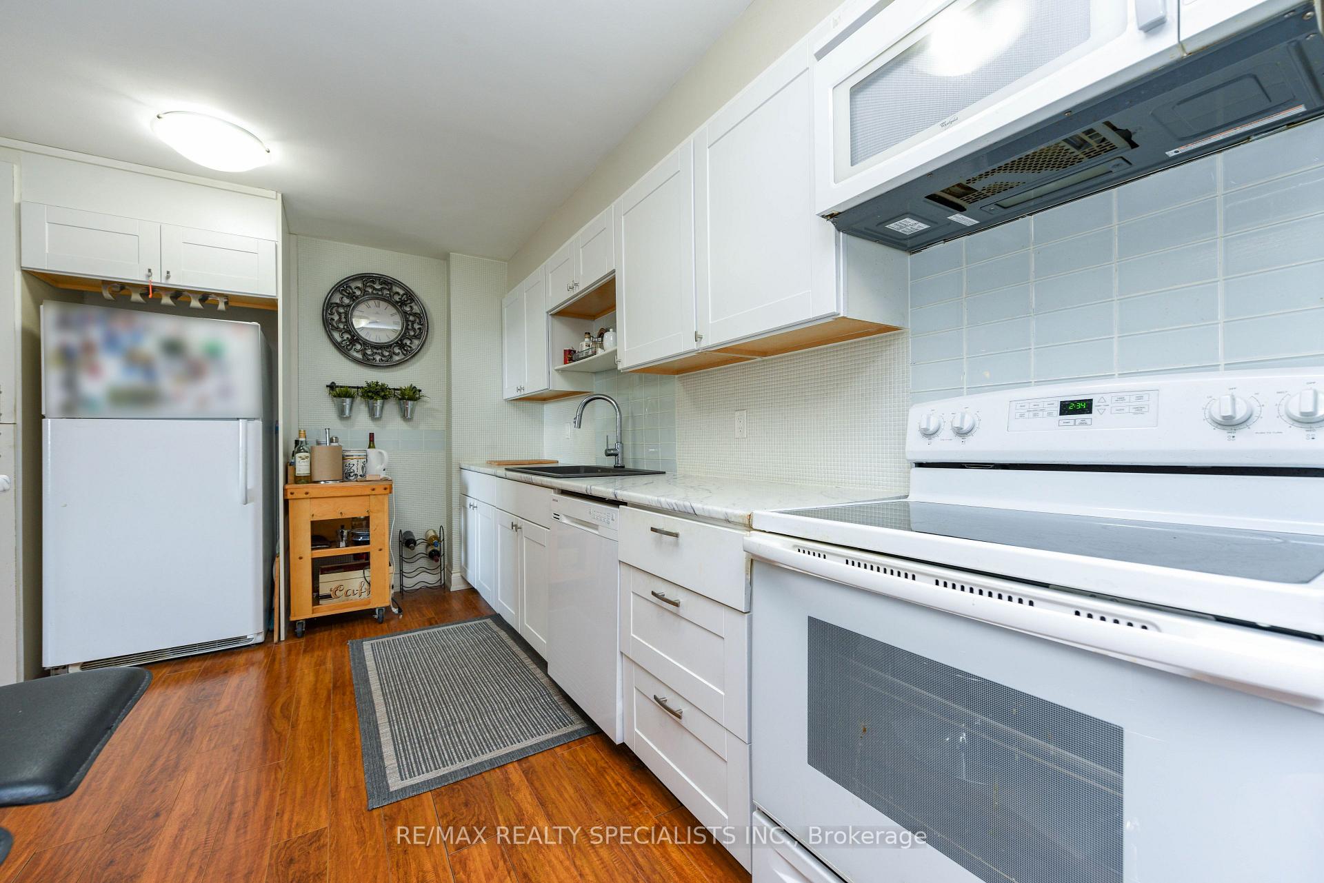 Photo 24 of Unit PH2005, 716 The West Mall, Etobicoke, Eringate-Centennial-West Deane — HOMEH