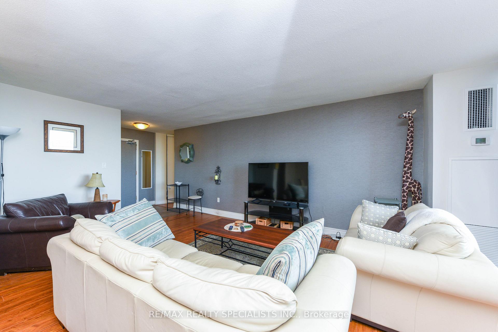 Photo 32 of Unit PH2005, 716 The West Mall, Etobicoke, Eringate-Centennial-West Deane — HOMEH