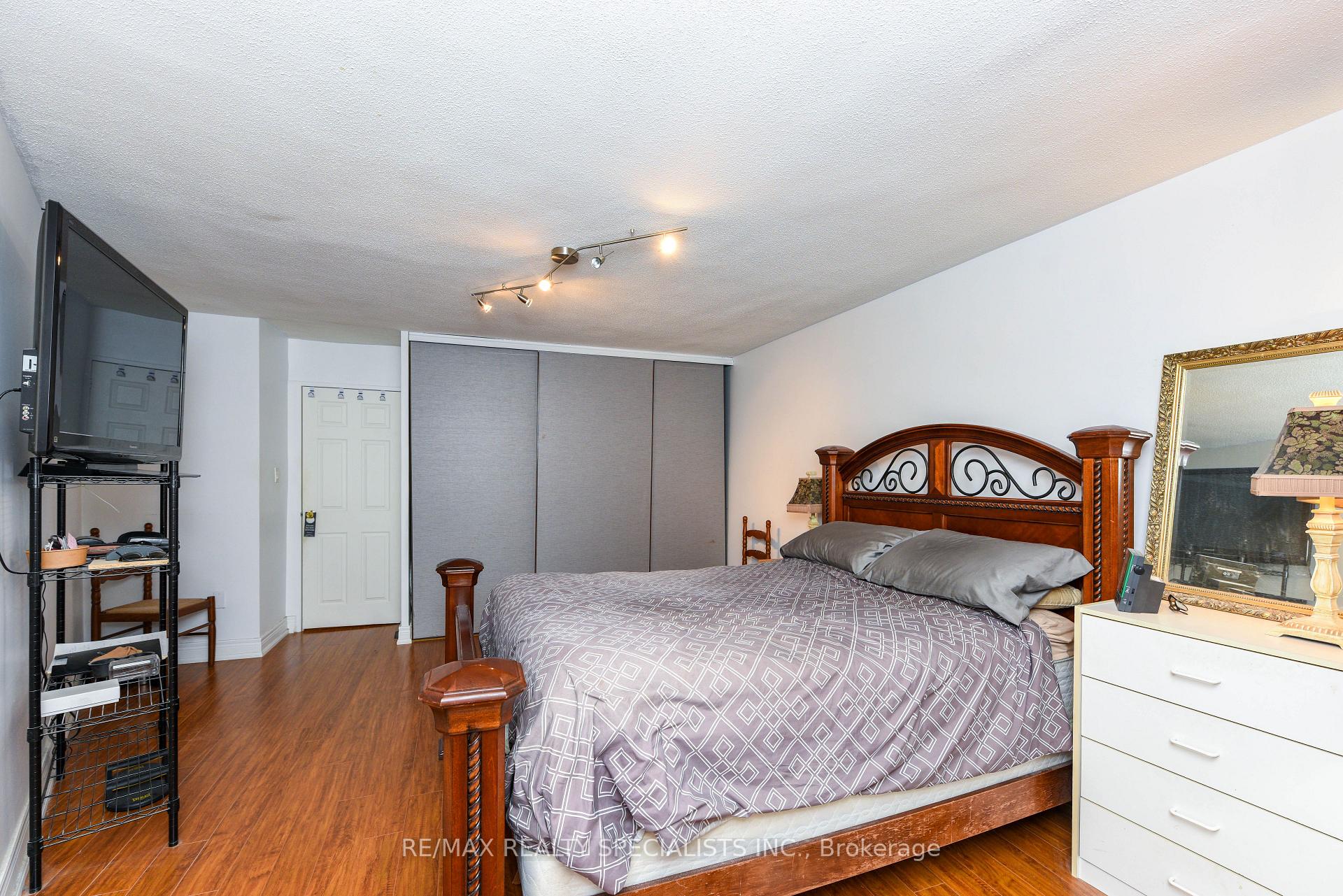 Photo 38 of Unit PH2005, 716 The West Mall, Etobicoke, Eringate-Centennial-West Deane — HOMEH