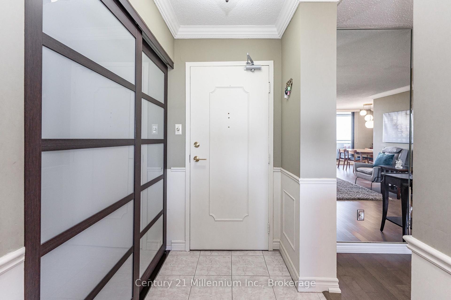 Photo 5 of Unit 1605, 2055 Upper Middle Road, Burlington, Brant Hills — HOMEH