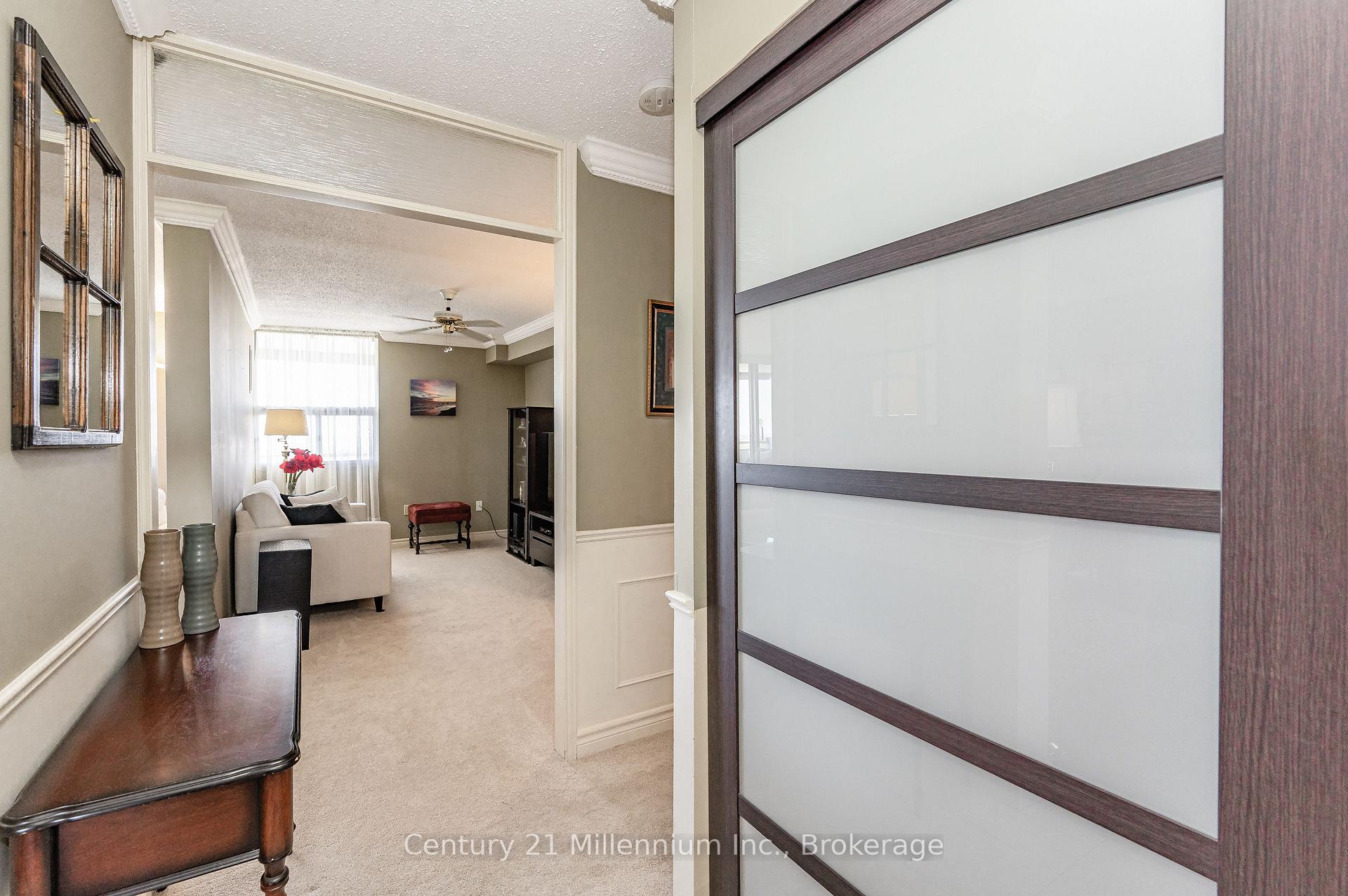 Photo 6 of Unit 1605, 2055 Upper Middle Road, Burlington, Brant Hills — HOMEH
