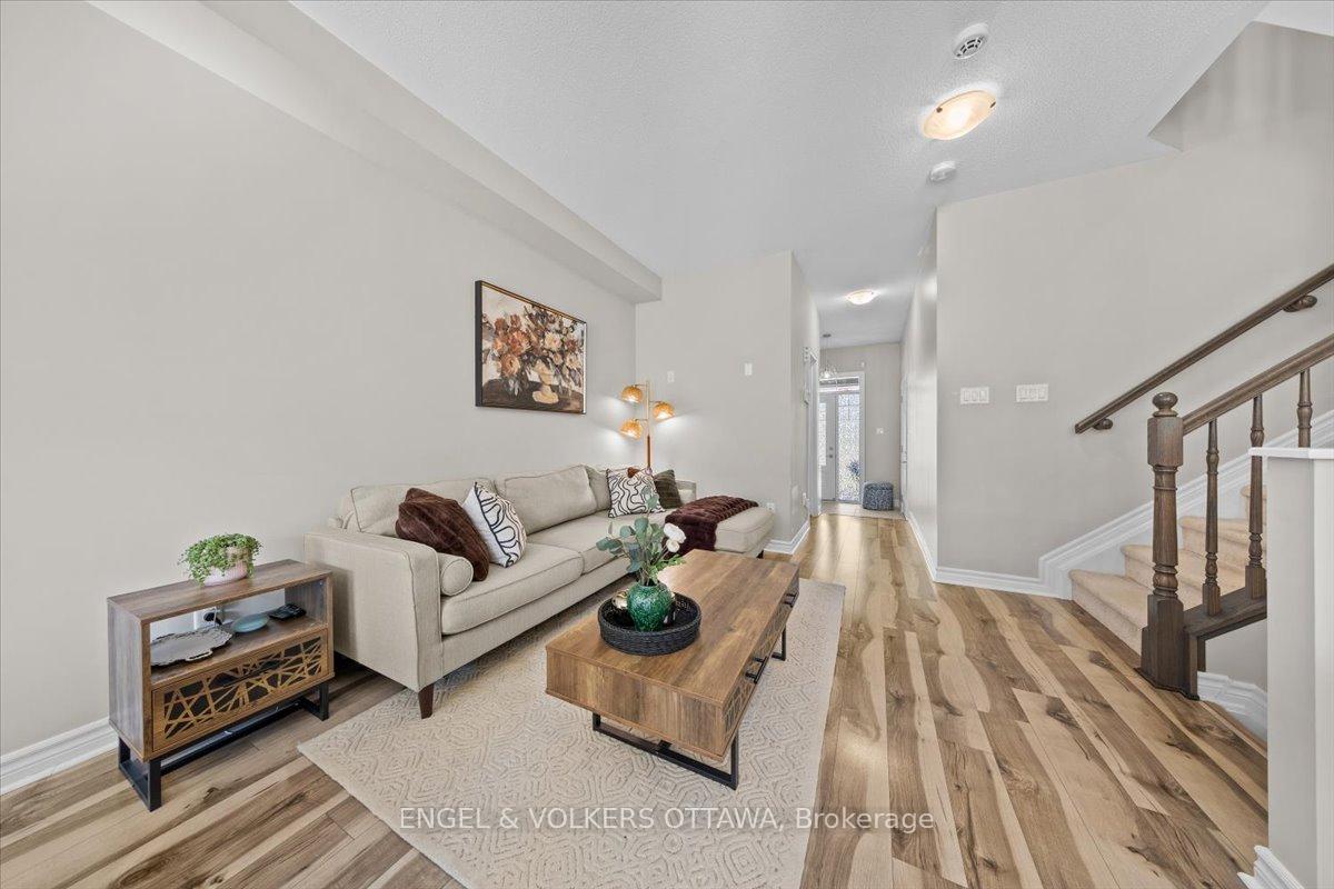 Photo 5 of 508 Hyssop Street, Ottawa, Avalon West — HOMEH