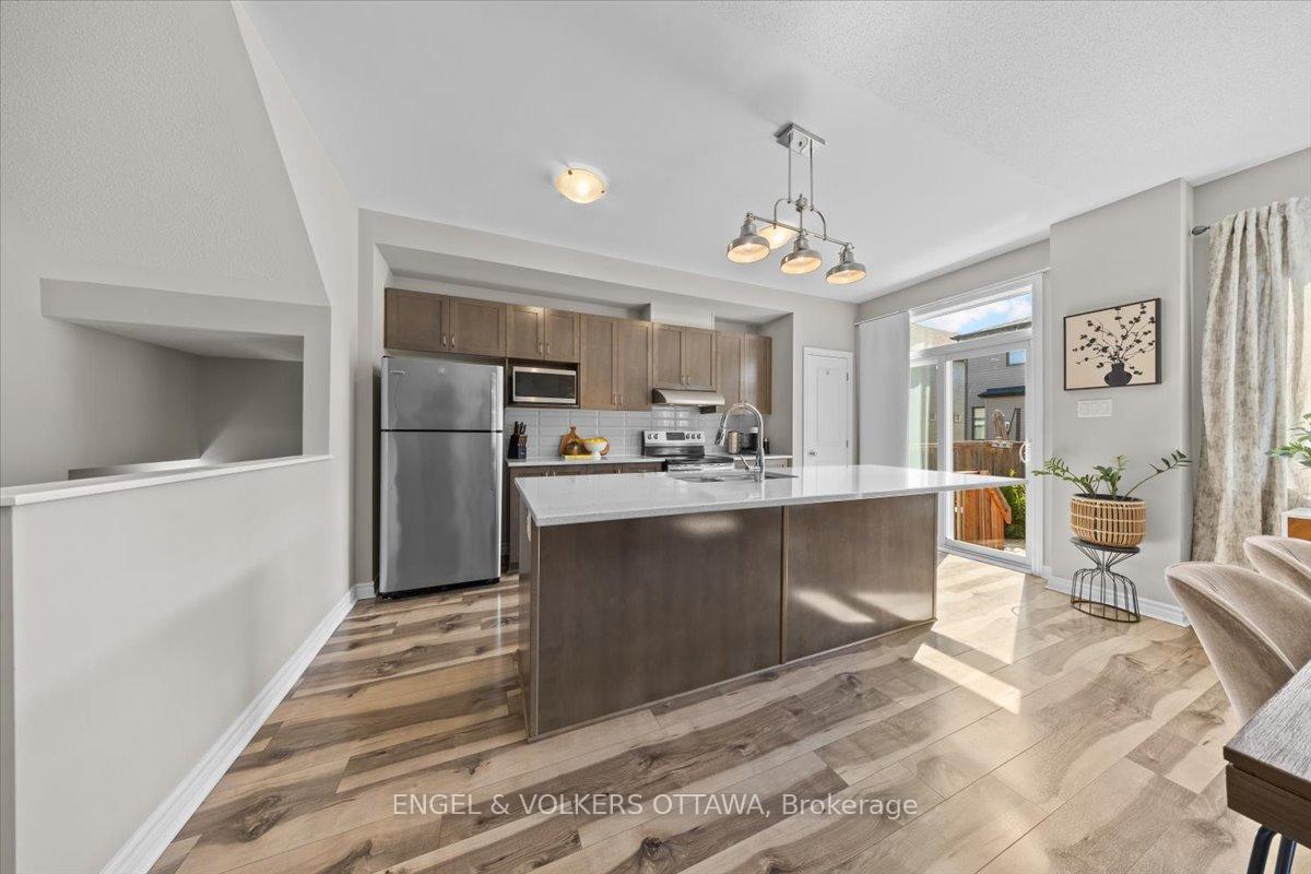 Photo 8 of 508 Hyssop Street, Ottawa, Avalon West — HOMEH