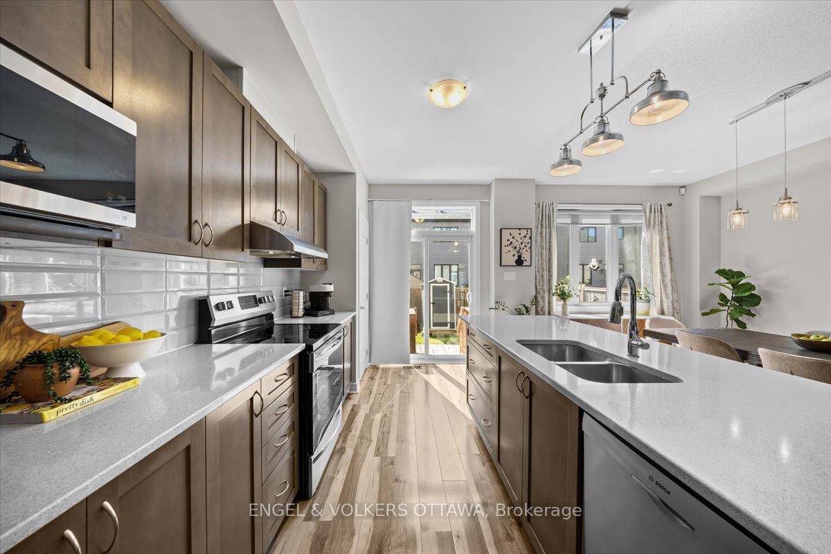 Photo 11 of 508 Hyssop Street, Ottawa, Avalon West — HOMEH