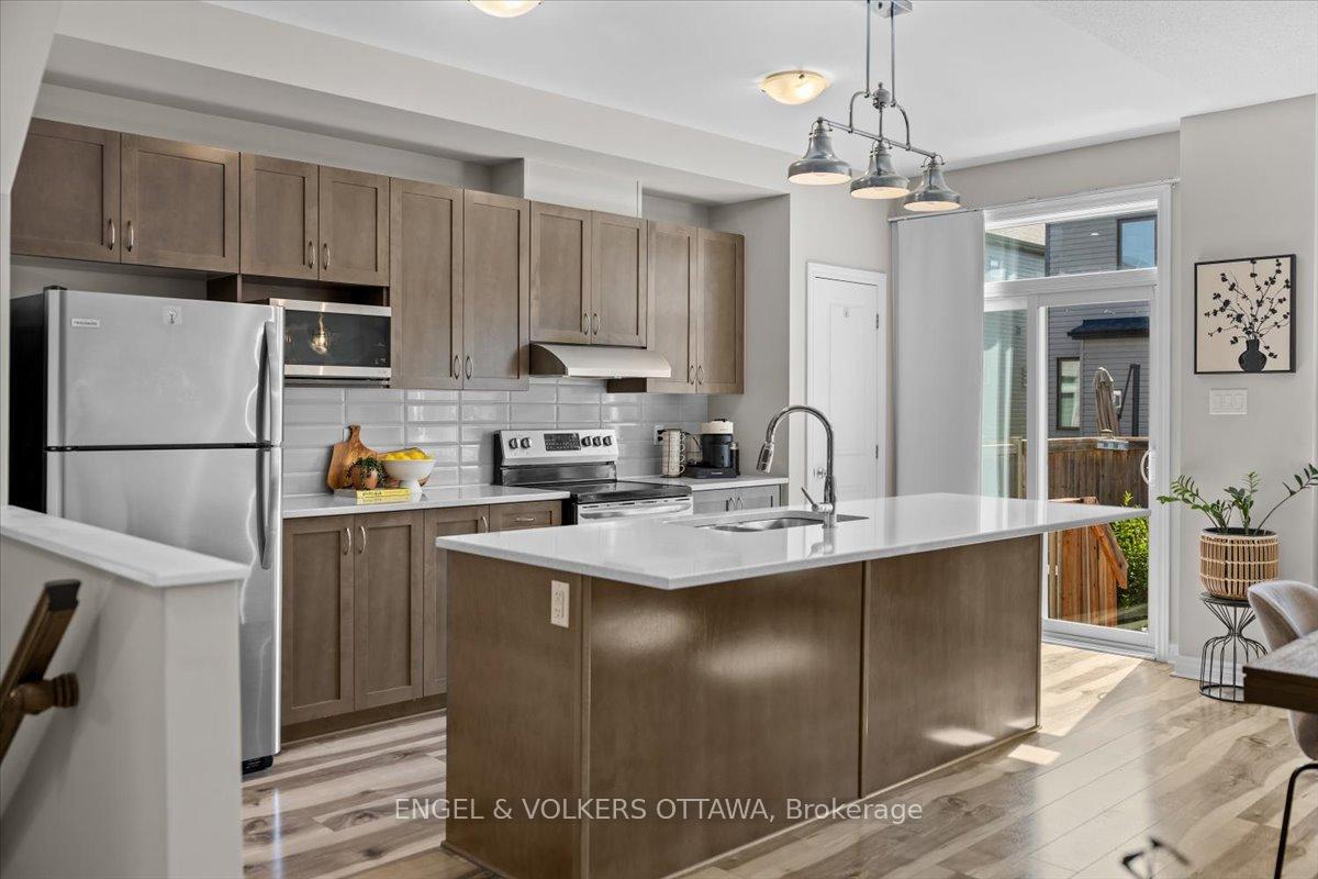Photo 17 of 508 Hyssop Street, Ottawa, Avalon West — HOMEH