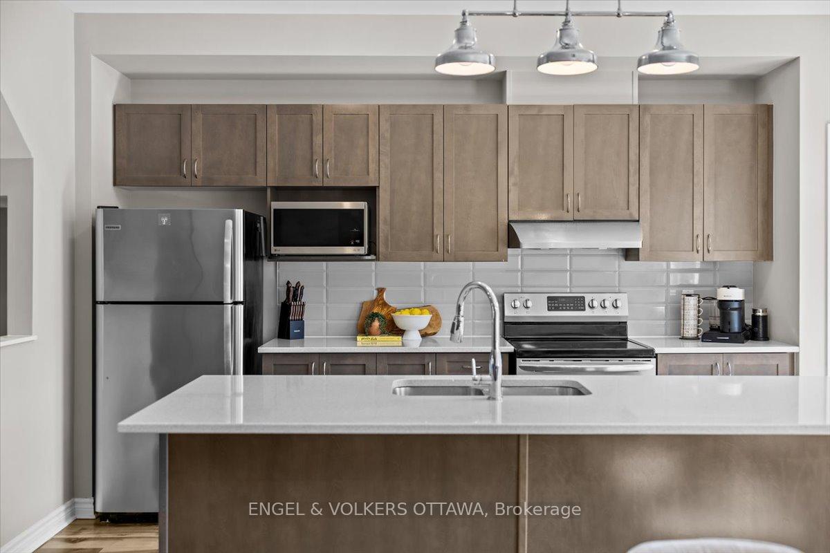 Photo 18 of 508 Hyssop Street, Ottawa, Avalon West — HOMEH