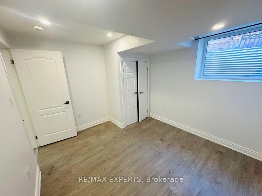 Photo 14 of 117 Baffin Crescent, Brampton, Northwest Brampton — HOMEH