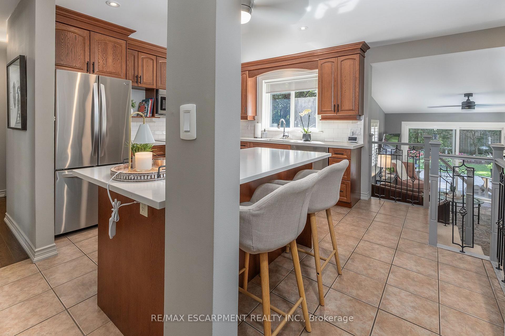 Photo 18 of 66 Garden Avenue, Hamilton, Ancaster — HOMEH