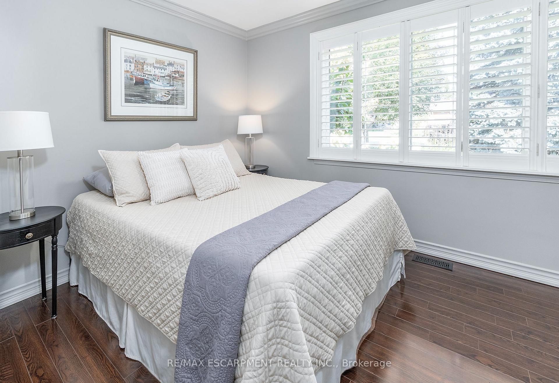Photo 23 of 66 Garden Avenue, Hamilton, Ancaster — HOMEH
