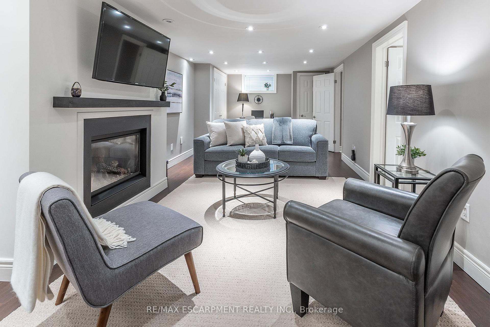 Photo 31 of 66 Garden Avenue, Hamilton, Ancaster — HOMEH