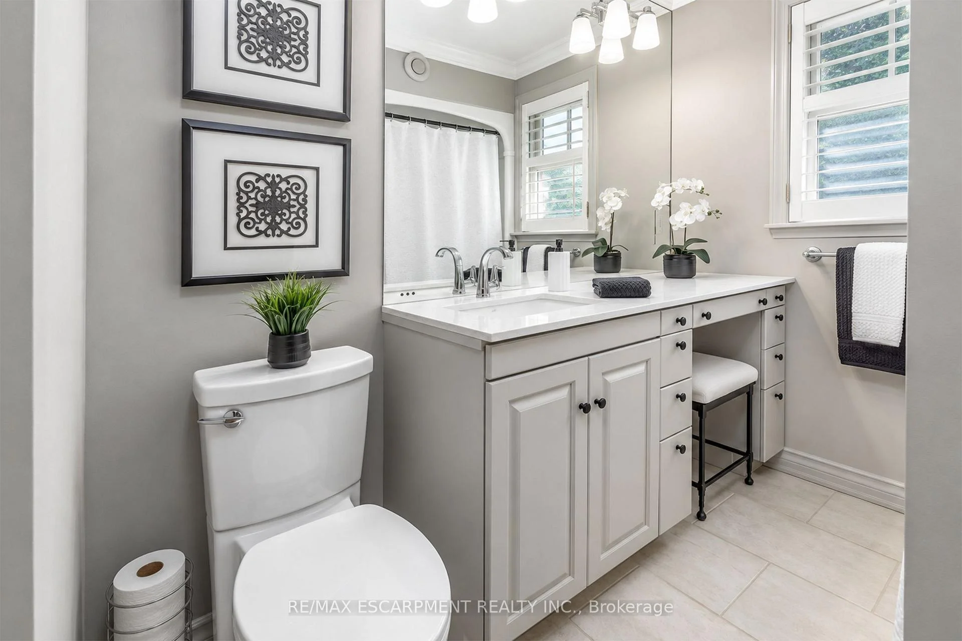 Photo 26 of 66 Garden Avenue, Hamilton, Ancaster — HOMEH