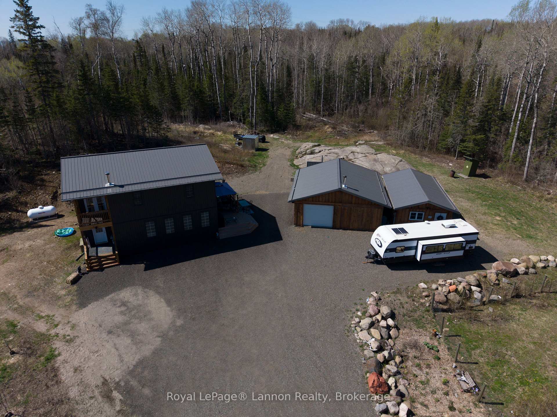 Photo 4 of 1035 Peterson Road, Thunder Bay Remote Area, Gorham — HOMEH