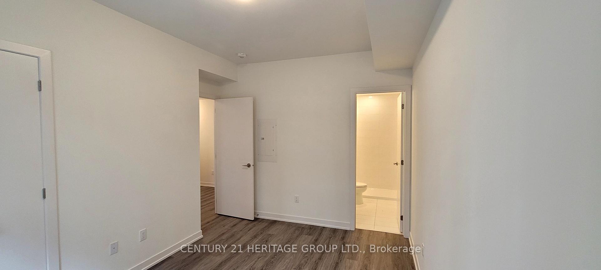 Photo 11 of Unit 1230, 12 David Eyer Road, Richmond Hill, Rural Richmond Hill — HOMEH