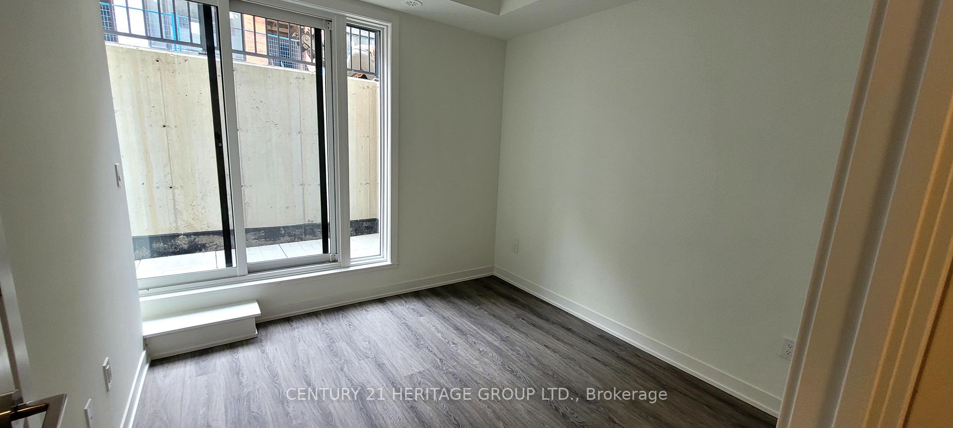 Photo 13 of Unit 1230, 12 David Eyer Road, Richmond Hill, Rural Richmond Hill — HOMEH
